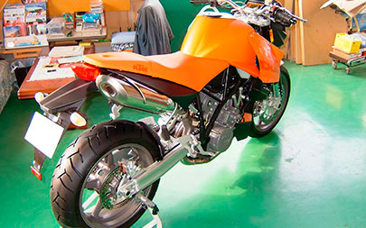 KTM　スーパーDuke　施工後